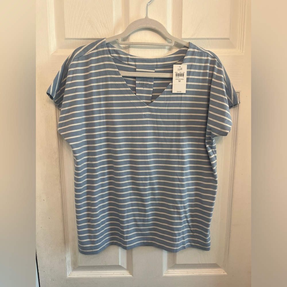 J Jill luxe supima pleat-back v-neck tee
